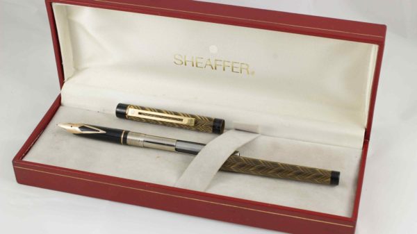 Sheaffer Targa 676s Slim Fountain Pen 14K Nib (Feather Pattern)