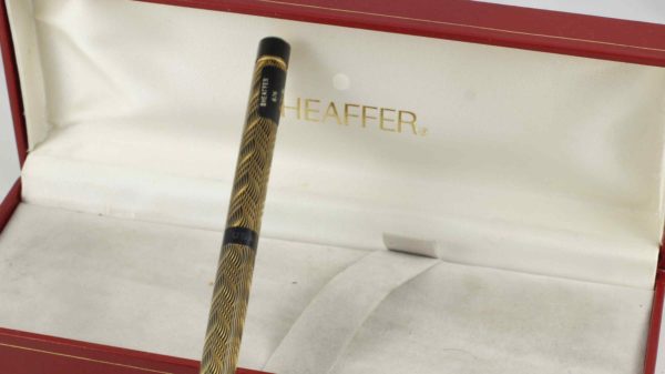 Sheaffer Targa 676s Slim Fountain Pen 14K Nib (Feather Pattern)