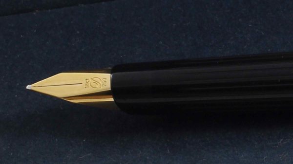 S.T. Dupont Classique / Classic Vermeil Fountain pen