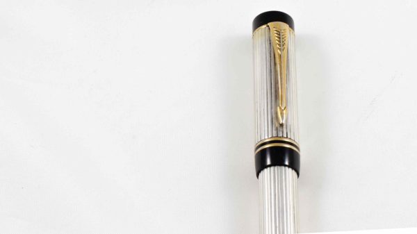 Parker Duofold Centennial Silver Fountain Pen - 18K 750 Gold Nib F