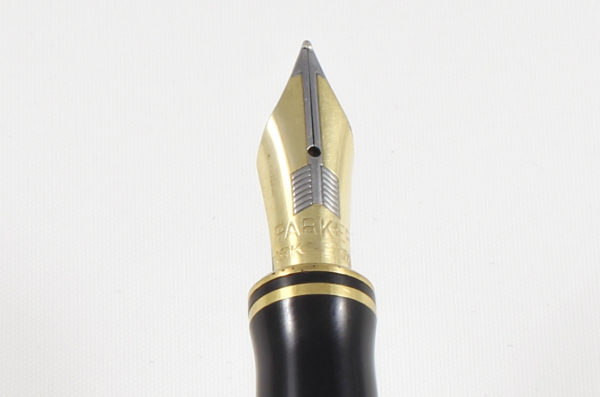 Parker Duofold Centennial Silver Fountain Pen - 18K 750 Gold Nib F