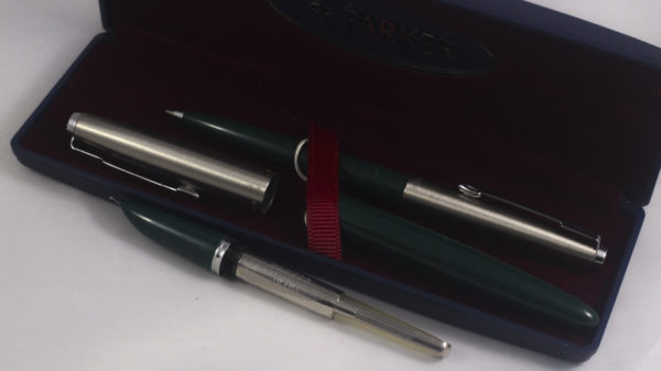 Parker 21 Fountain Pen and Ballpoint Pen Set - Green - Image 7